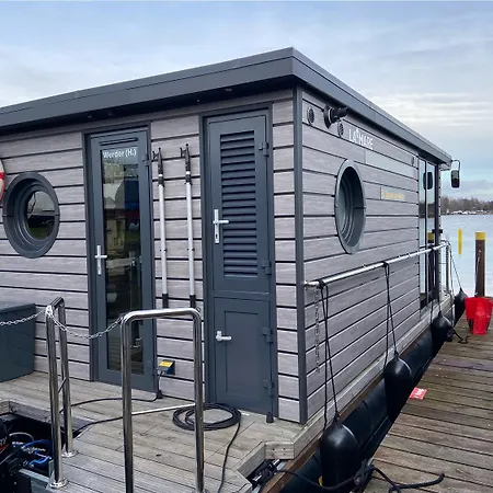 아파트 Hausboot Celina