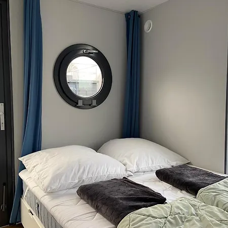 Hausboot Celina 아파트 포츠담