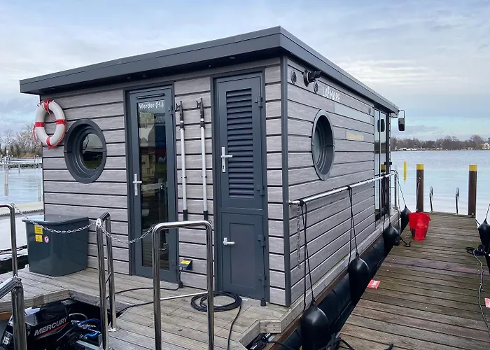 بوتيل Hausboot Celina